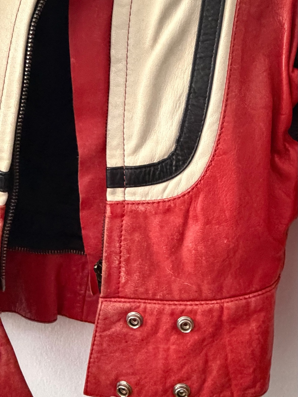 One of a kind Red, White and Black Vintage Racing Moto Leather Jacket - Picture 4 of 5